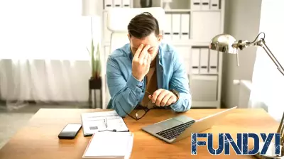 55% of Americans say their finances are getting worse — here's how to budget when your income changes every month