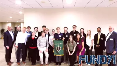 Sigma Beta Delta inducts 26 students, honors alum leaders at annual ceremony